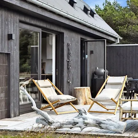 Untamed Nature And Stars In Tversted By Sea Feriehus *