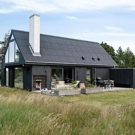 Feriehus Untamed Nature And Stars In Tversted By Sea *